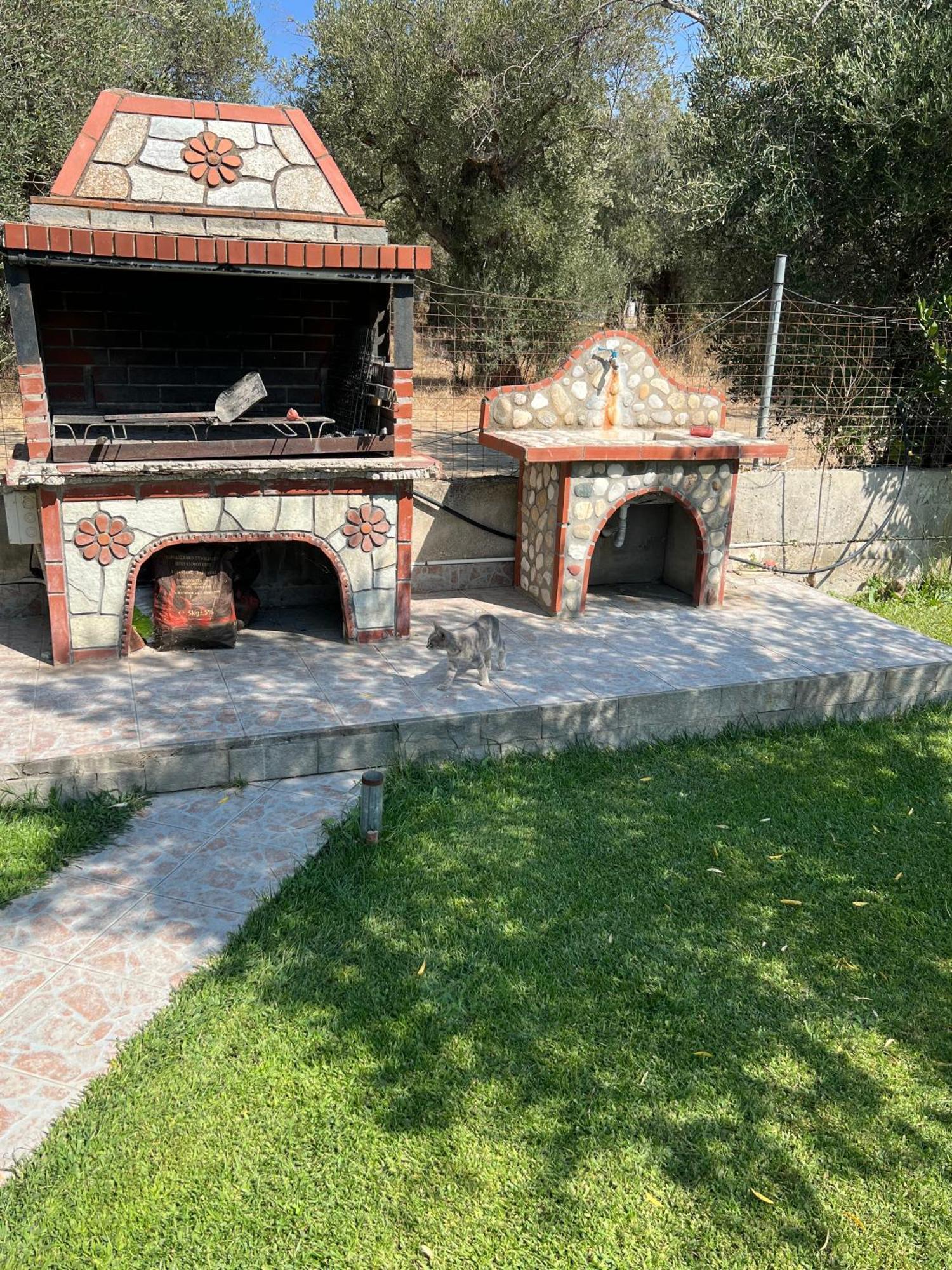 Terry'S Villa Nea Nea Makri Extérieur photo